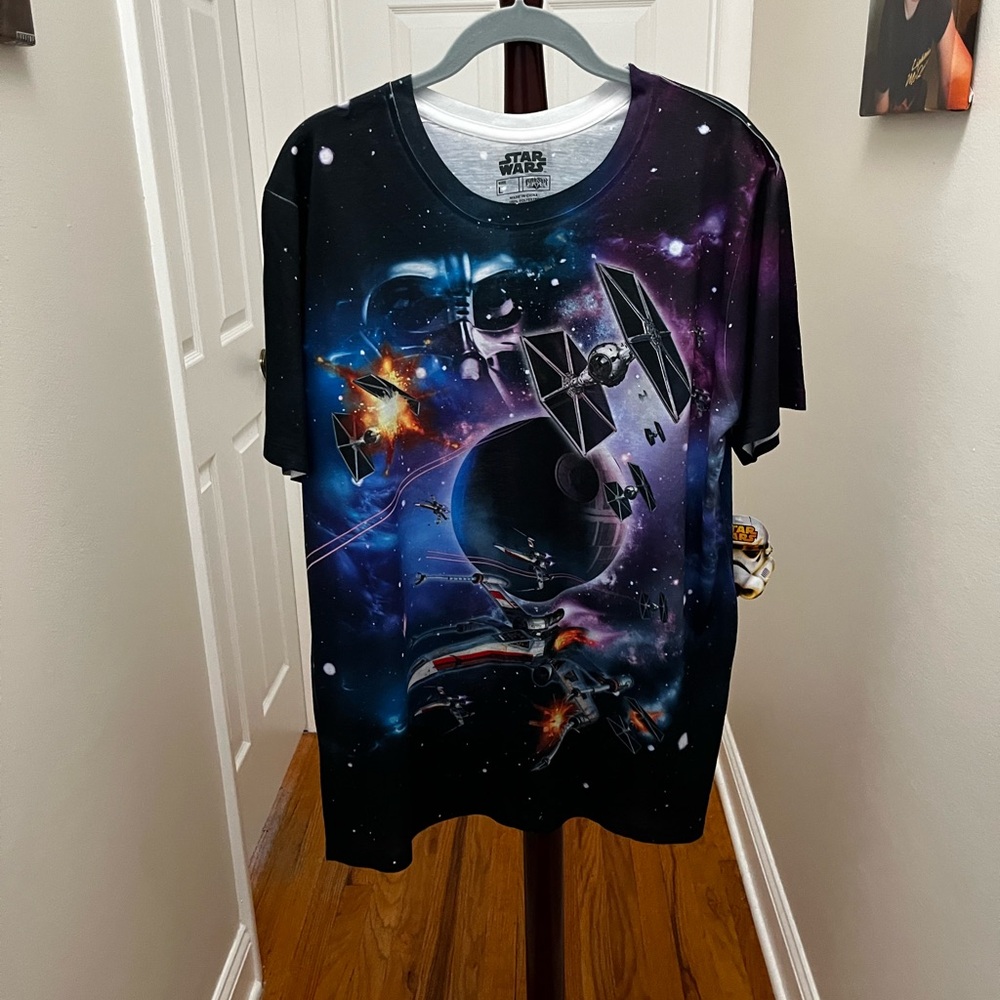 Mens Star Wars tee
size L